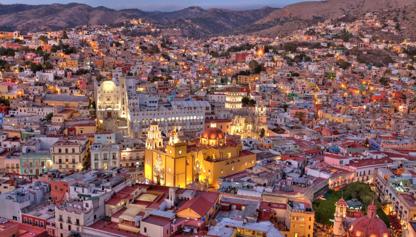 Colorful colonial buildings and narrow cobblestone streets of Guanajuato, Mexico